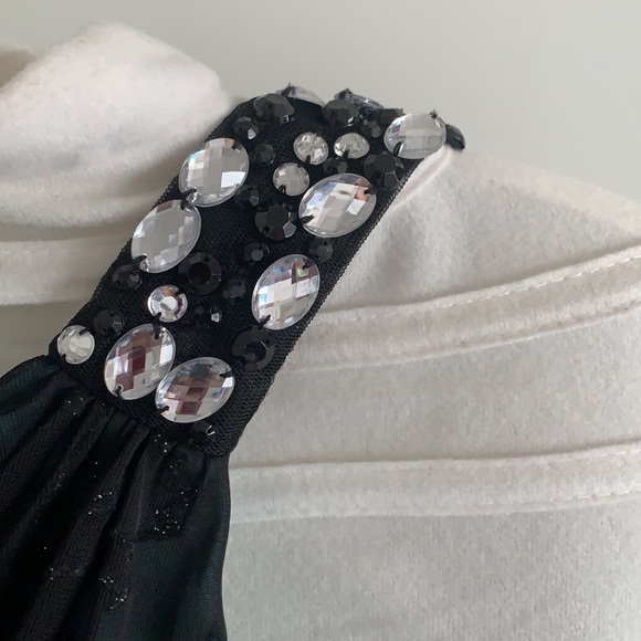 Speechless Dress - Picture 5 of 7